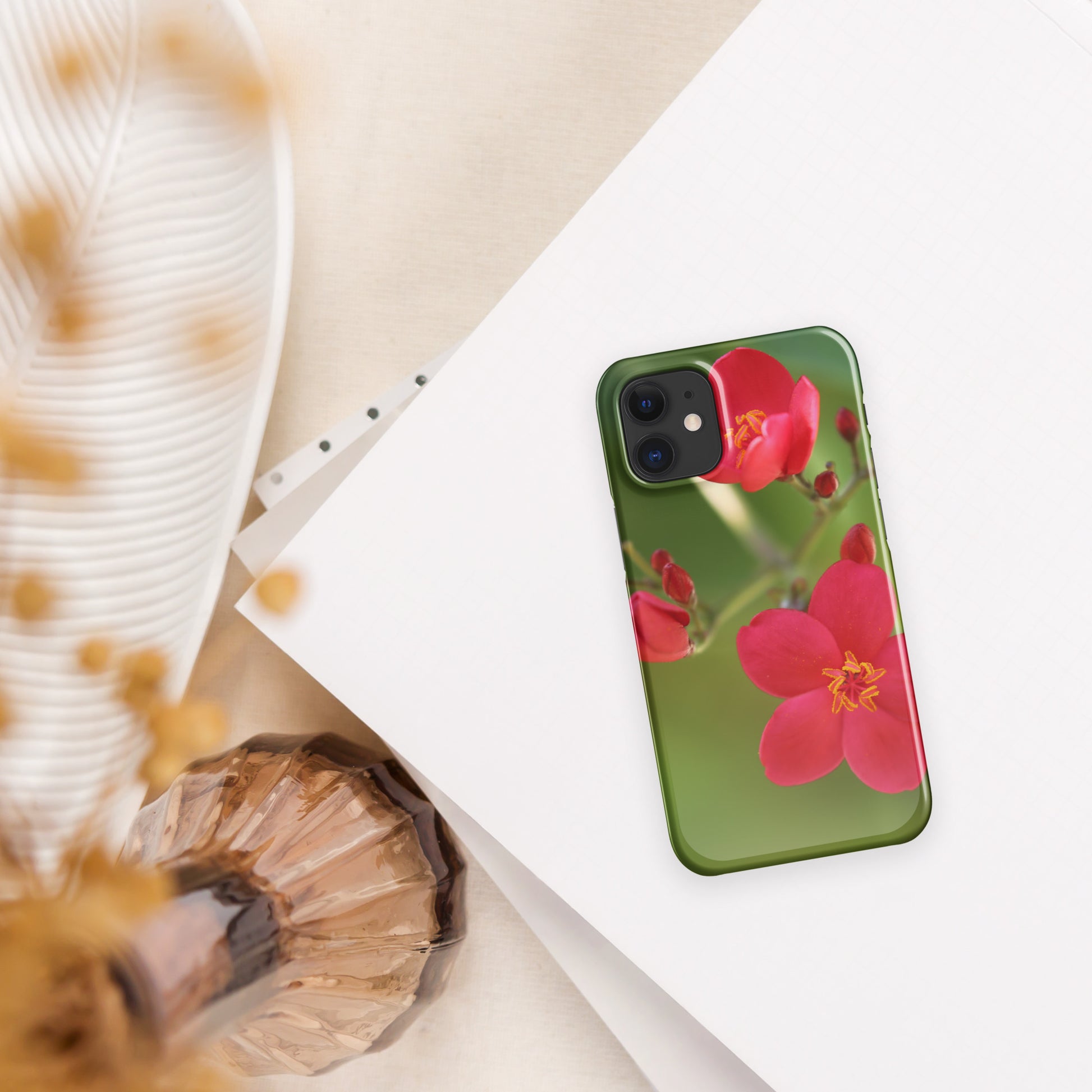iPhone® Snap case Peregrina - Blossom Collection image 4